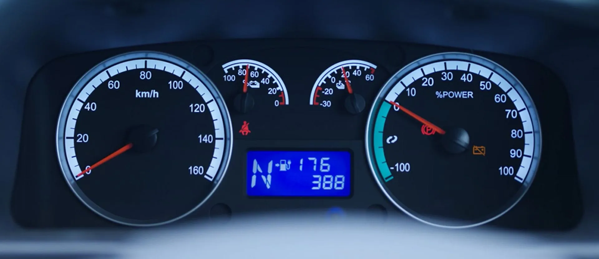 Foton-SA-eView-Panel-Van-Hero-Int-2